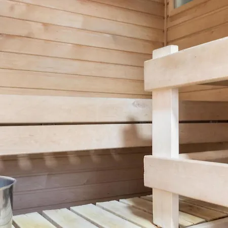 Isonparit B3 By Interhome Nyaraló